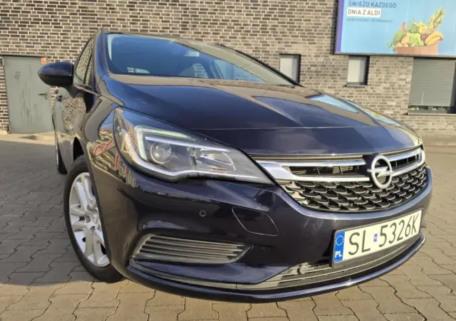 OPEL Astra 1.6 D (CDTI) Automatik Dynamic