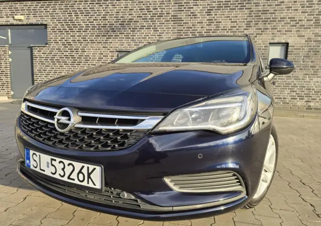 OPEL Astra 1.6 D (CDTI) Automatik Dynamic