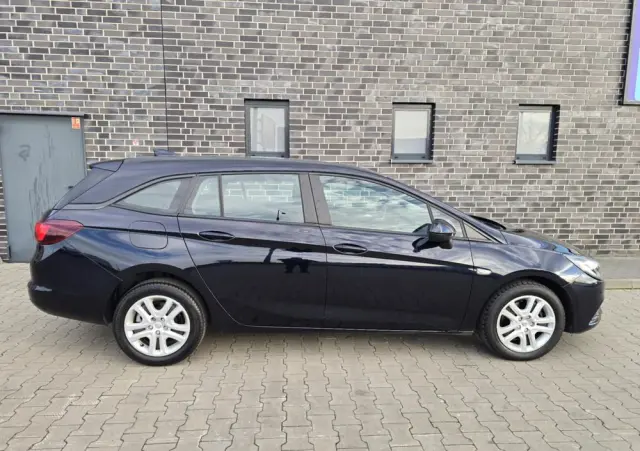 OPEL Astra 1.6 D (CDTI) Automatik Dynamic