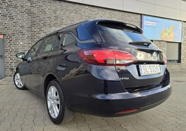 OPEL Astra 1.6 D (CDTI) Automatik Dynamic