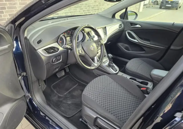 OPEL Astra 1.6 D (CDTI) Automatik Dynamic