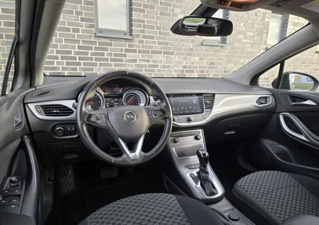 OPEL Astra 1.6 D (CDTI) Automatik Dynamic