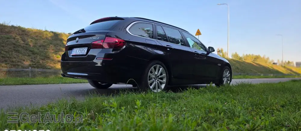 BMW Seria 5 530d xDrive Luxury Line
