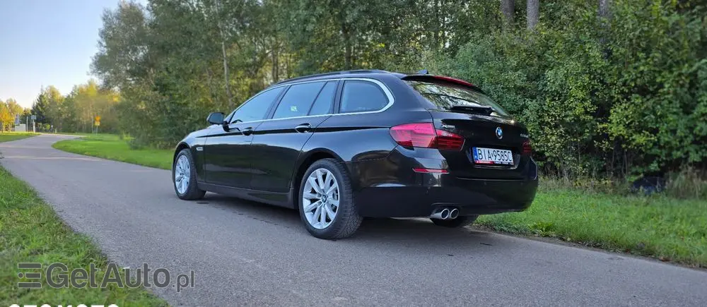 BMW Seria 5 530d xDrive Luxury Line