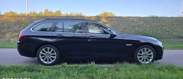 BMW Seria 5 530d xDrive Luxury Line