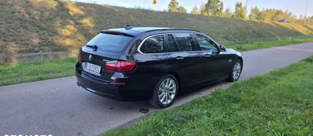 BMW Seria 5 530d xDrive Luxury Line
