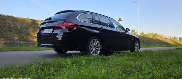 BMW Seria 5 530d xDrive Luxury Line