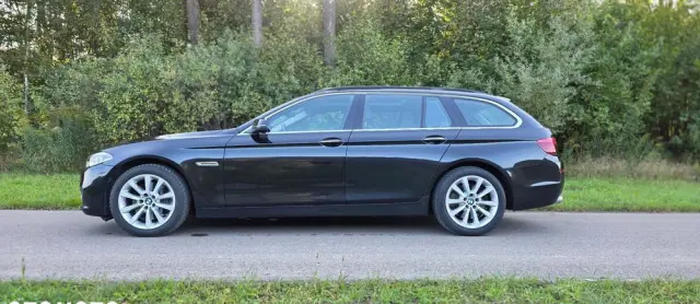 BMW Seria 5 530d xDrive Luxury Line