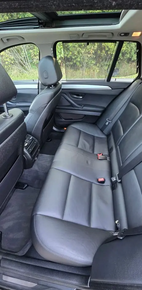 BMW Seria 5 530d xDrive Luxury Line