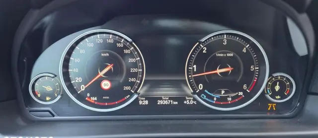 BMW Seria 5 530d xDrive Luxury Line