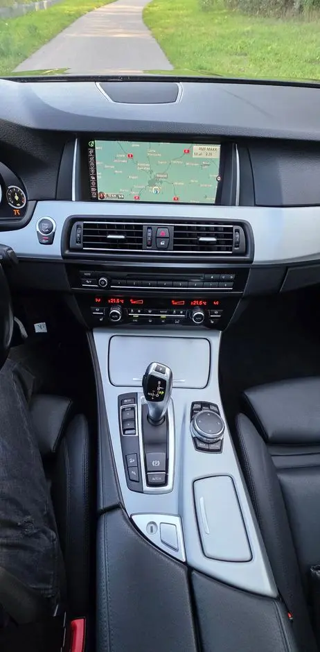 BMW Seria 5 530d xDrive Luxury Line