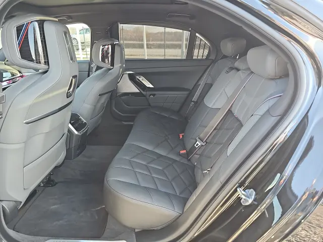 BMW Seria 7 XDrive Steptronic