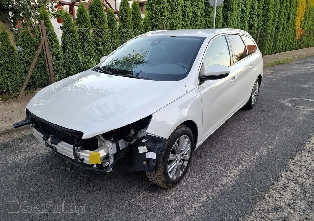 PEUGEOT 308 PureTech 130 GPF EAT8 Stop & Start Allure Pack