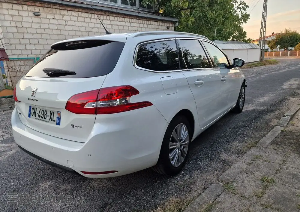 PEUGEOT 308 PureTech 130 GPF EAT8 Stop & Start Allure Pack