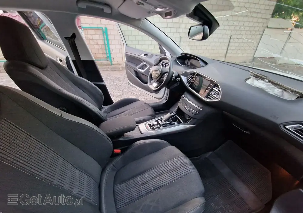 PEUGEOT 308 PureTech 130 GPF EAT8 Stop & Start Allure Pack