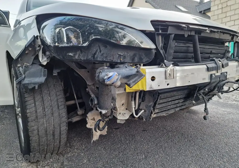 PEUGEOT 308 PureTech 130 GPF EAT8 Stop & Start Allure Pack