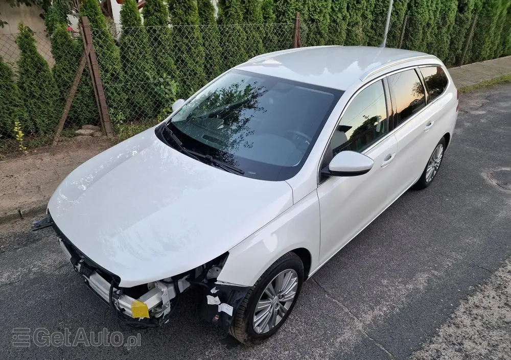 PEUGEOT 308 PureTech 130 GPF EAT8 Stop & Start Allure Pack