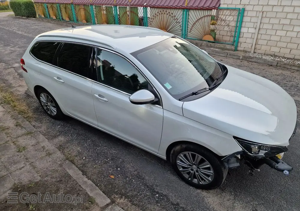 PEUGEOT 308 PureTech 130 GPF EAT8 Stop & Start Allure Pack