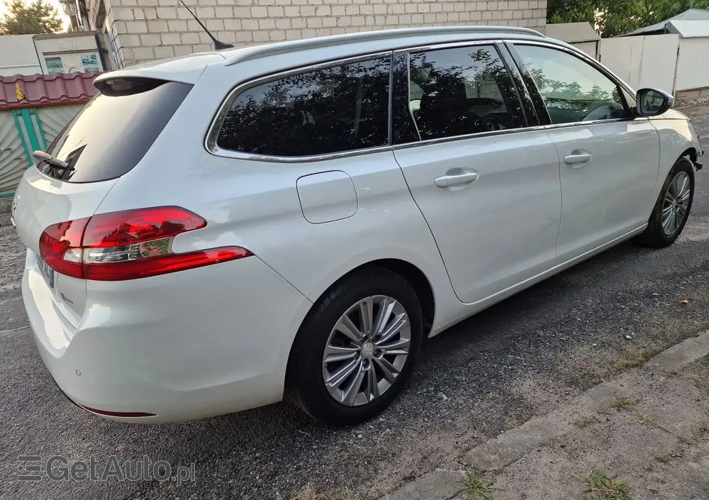 PEUGEOT 308 PureTech 130 GPF EAT8 Stop & Start Allure Pack