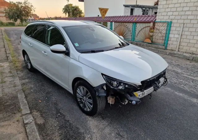 PEUGEOT 308 PureTech 130 GPF EAT8 Stop & Start Allure Pack