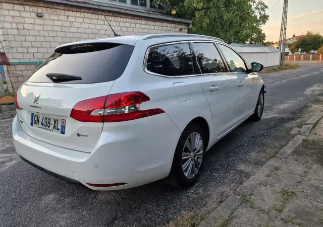 PEUGEOT 308 PureTech 130 GPF EAT8 Stop & Start Allure Pack