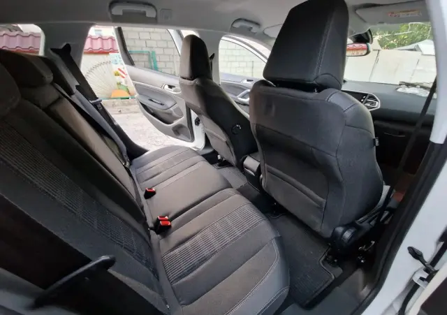 PEUGEOT 308 PureTech 130 GPF EAT8 Stop & Start Allure Pack