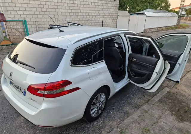 PEUGEOT 308 PureTech 130 GPF EAT8 Stop & Start Allure Pack