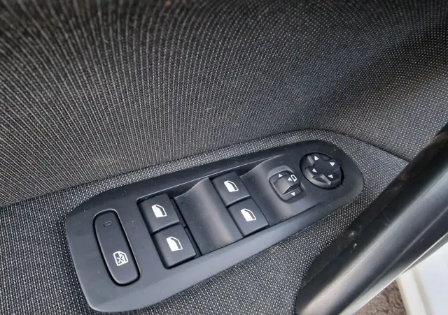 PEUGEOT 308 PureTech 130 GPF EAT8 Stop & Start Allure Pack