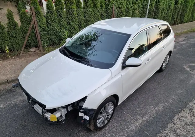 PEUGEOT 308 PureTech 130 GPF EAT8 Stop & Start Allure Pack