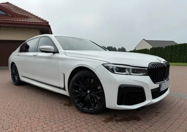 BMW Seria 7 750Li xDrive sport