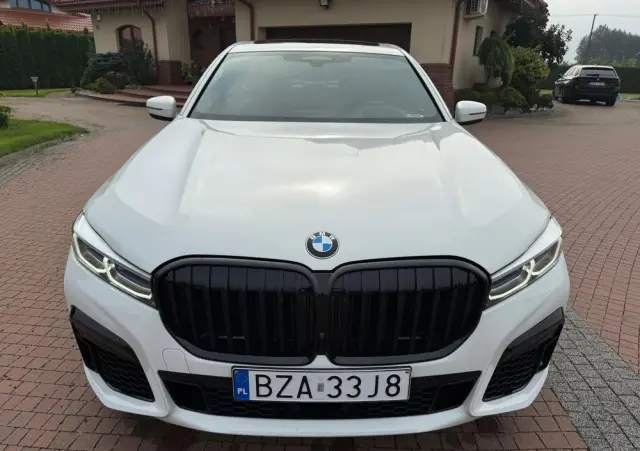 BMW Seria 7 750Li xDrive sport