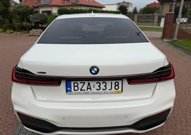 BMW Seria 7 750Li xDrive sport