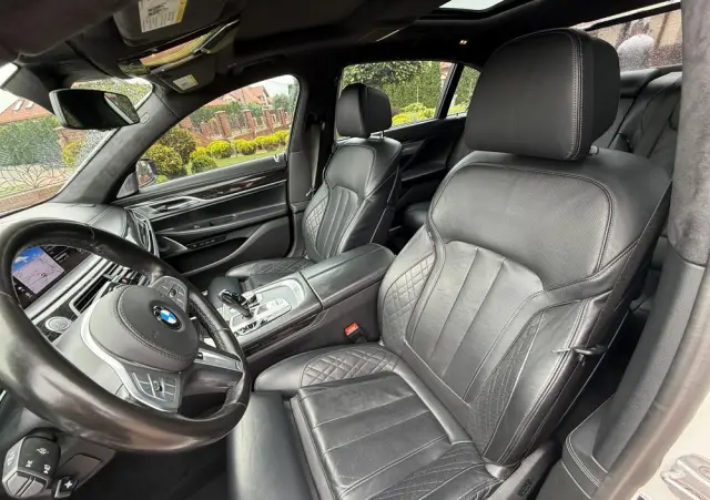 BMW Seria 7 750Li xDrive sport