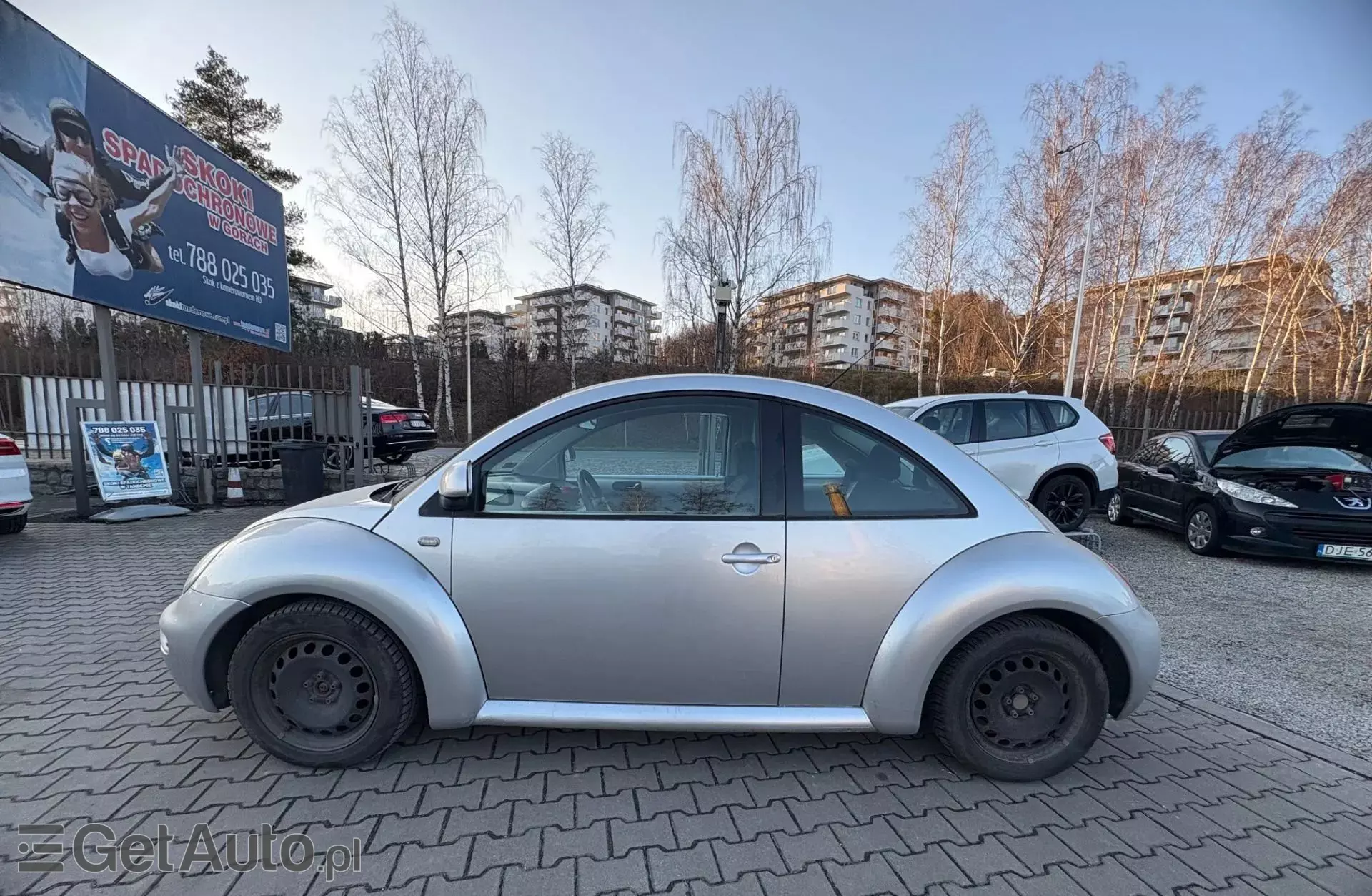 VOLKSWAGEN New Beetle 