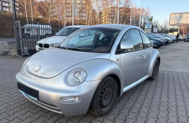 VOLKSWAGEN New Beetle 