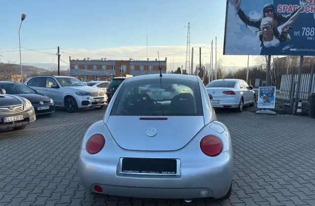 VOLKSWAGEN New Beetle 