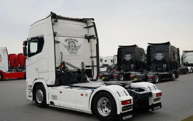 SCANIA S 580 / V8 / RETARDER / KLIMA POSTOJOWA / CAŁA NA PODUSZKACH / BOGATE WYPOSAŻENIE  / EURO 6 