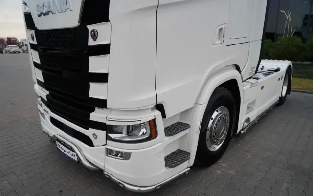 SCANIA S 580 / V8 / RETARDER / KLIMA POSTOJOWA / CAŁA NA PODUSZKACH / BOGATE WYPOSAŻENIE  / EURO 6 