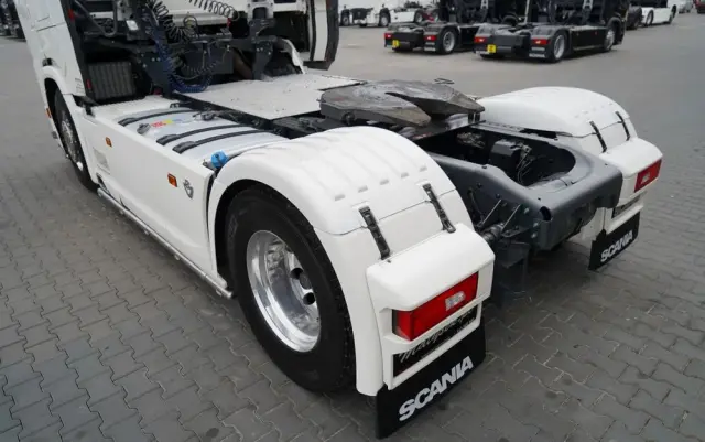 SCANIA S 580 / V8 / RETARDER / KLIMA POSTOJOWA / CAŁA NA PODUSZKACH / BOGATE WYPOSAŻENIE  / EURO 6 