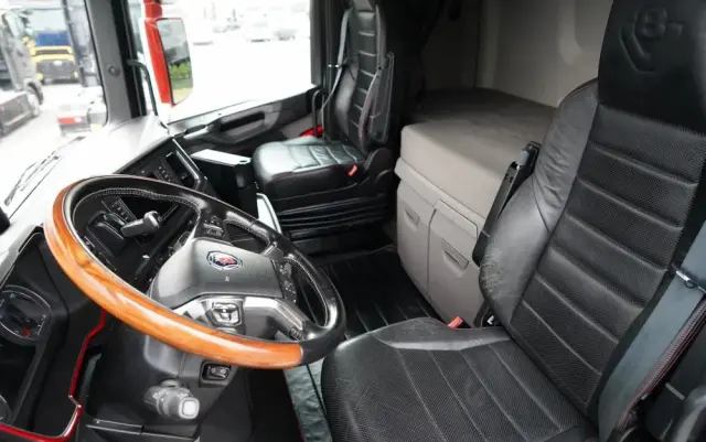 SCANIA S 580 / V8 / RETARDER / KLIMA POSTOJOWA / CAŁA NA PODUSZKACH / BOGATE WYPOSAŻENIE  / EURO 6 