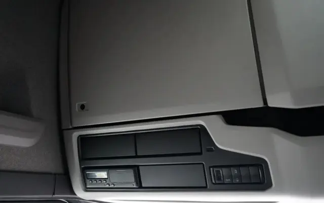 SCANIA S 580 / V8 / RETARDER / KLIMA POSTOJOWA / CAŁA NA PODUSZKACH / BOGATE WYPOSAŻENIE  / EURO 6 