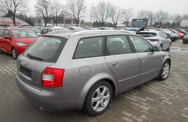 AUDI A4 