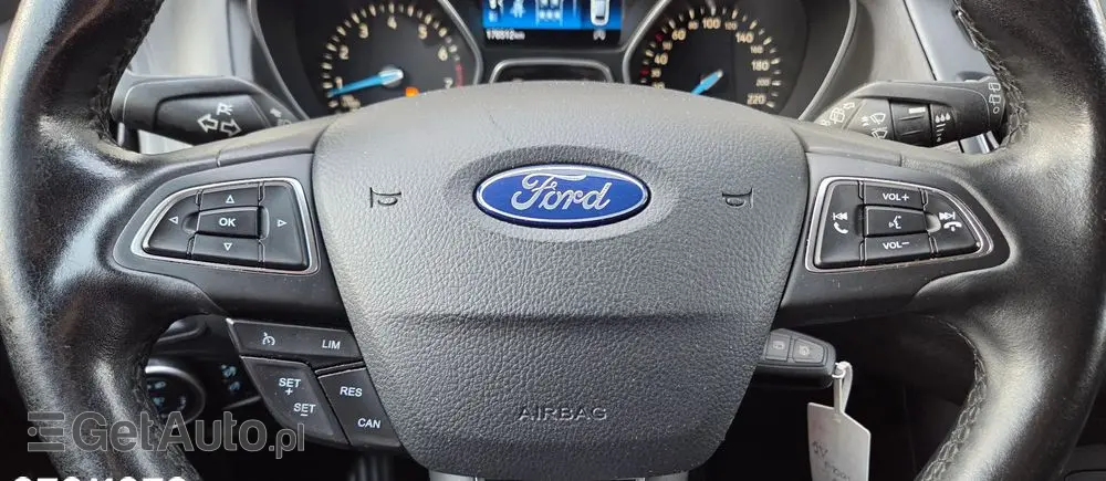 FORD Focus 1.0 EcoBoost Titanium