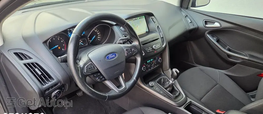 FORD Focus 1.0 EcoBoost Titanium