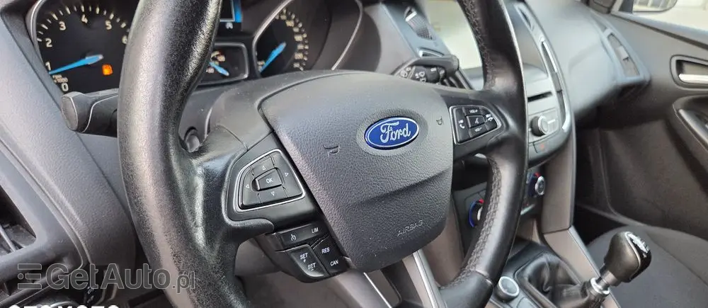 FORD Focus 1.0 EcoBoost Titanium