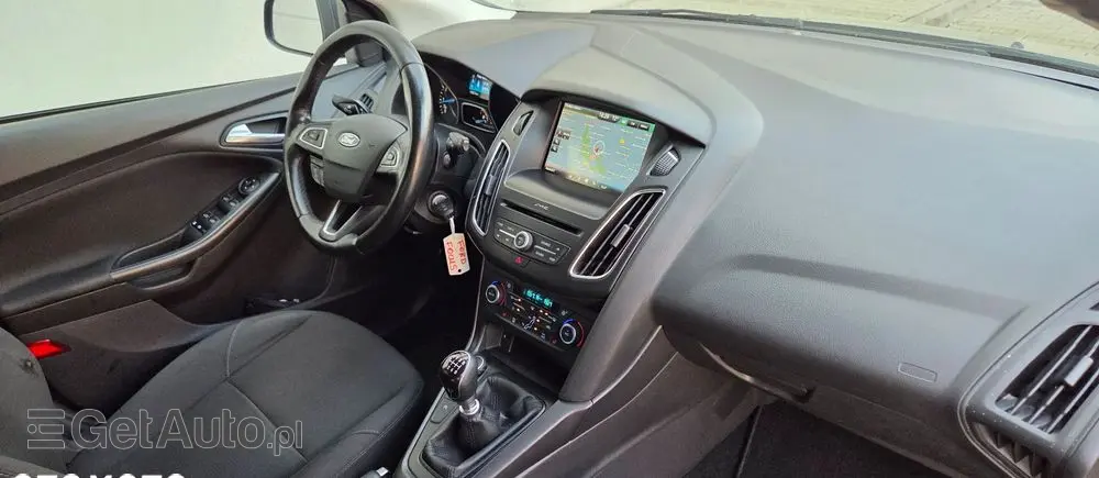 FORD Focus 1.0 EcoBoost Titanium