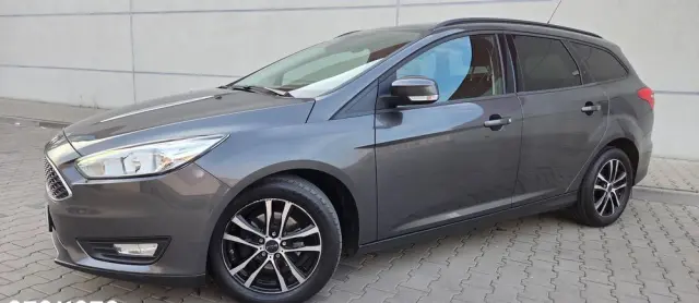 FORD Focus 1.0 EcoBoost Titanium