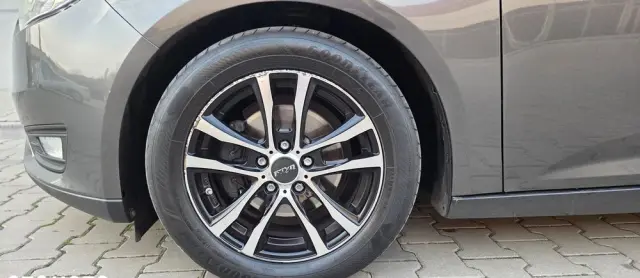 FORD Focus 1.0 EcoBoost Titanium