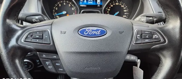 FORD Focus 1.0 EcoBoost Titanium
