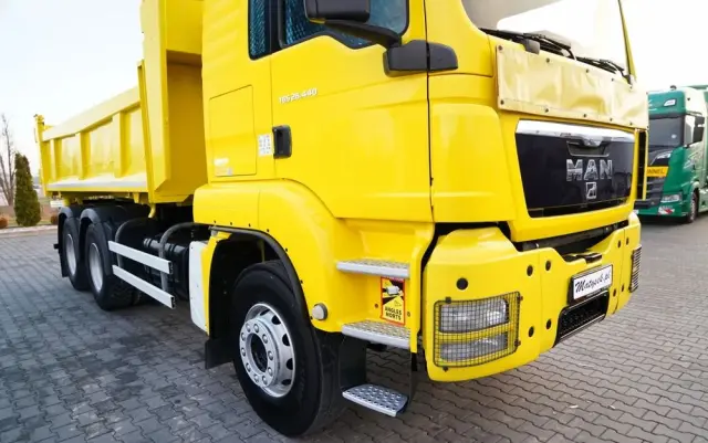 MAN TGS 26.440 / 6X4 / 2 STRONNA WYWROTKA / HYDROBURTA / AUTOMAT / KABINA SYPIALNA 